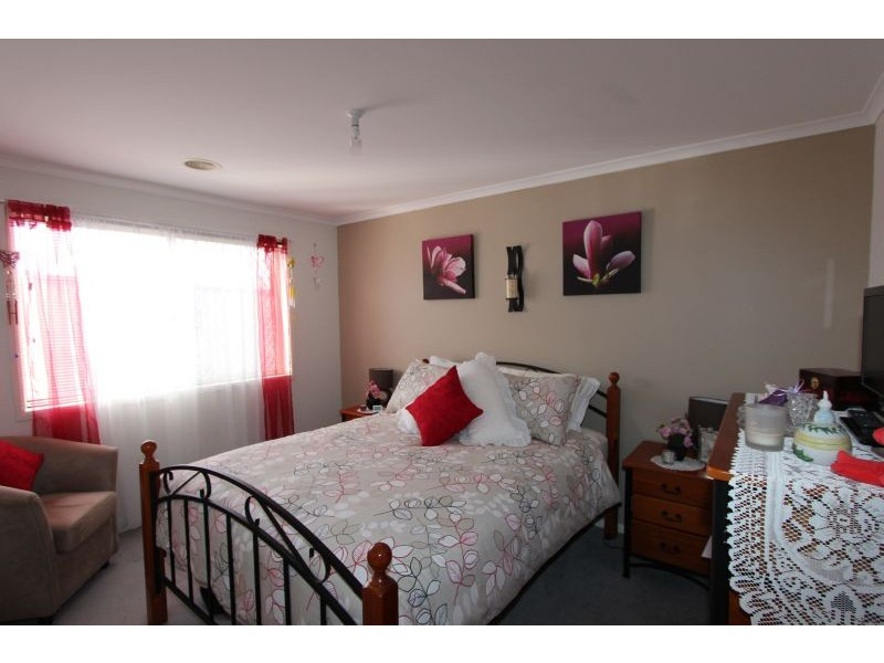 6 Joanna Place, Goulburn NSW 2580