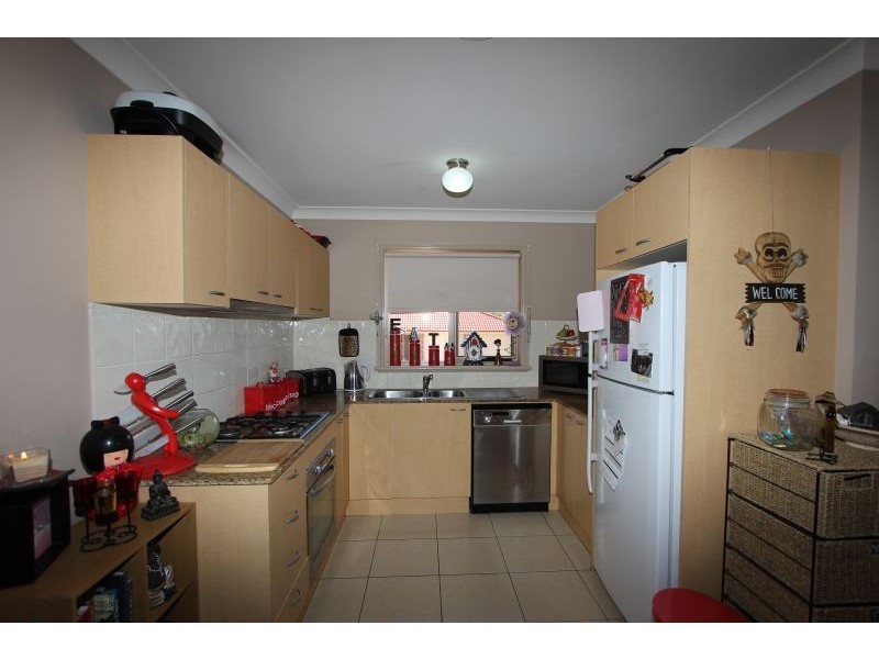 8 Holland Street, Goulburn NSW 2580