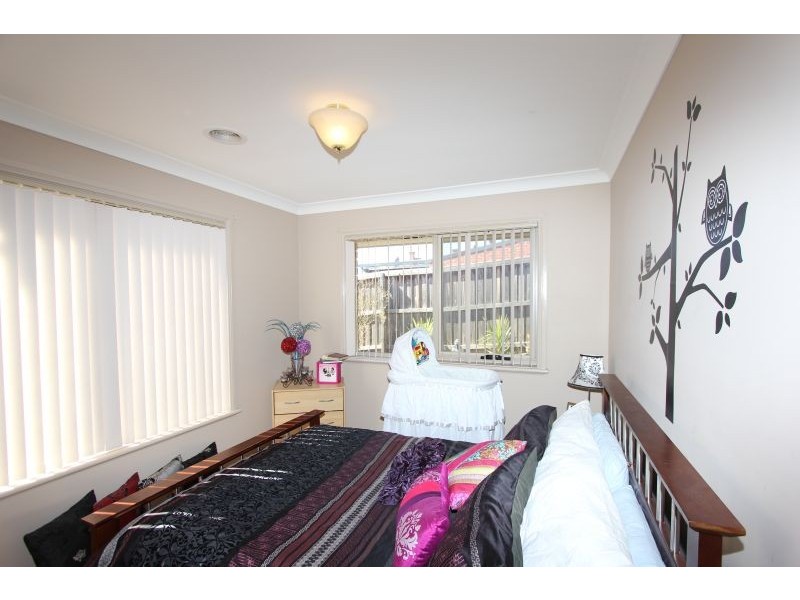 8 Holland Street, Goulburn NSW 2580