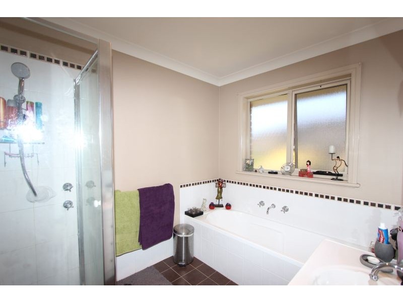 8 Holland Street, Goulburn NSW 2580