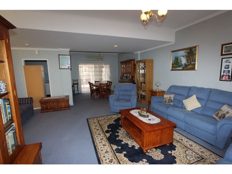 2/72 Lagoon Street, Goulburn NSW 2580