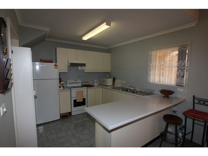 2/72 Lagoon Street, Goulburn NSW 2580