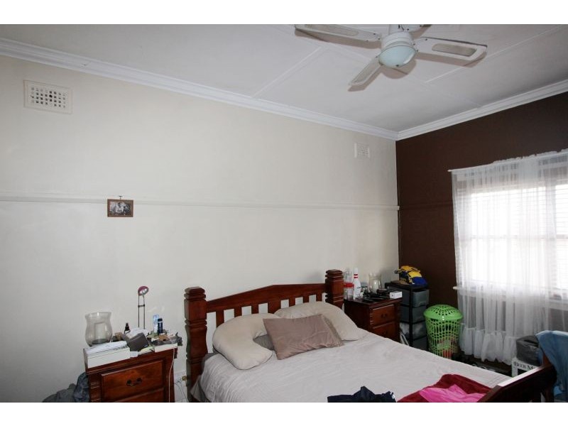 9 Chatsbury Street, Goulburn NSW 2580