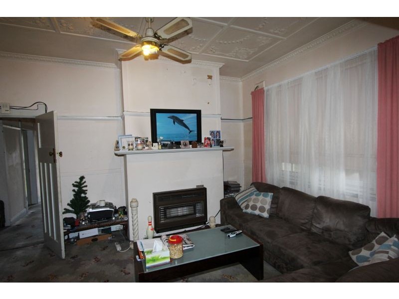 9 Chatsbury Street, Goulburn NSW 2580