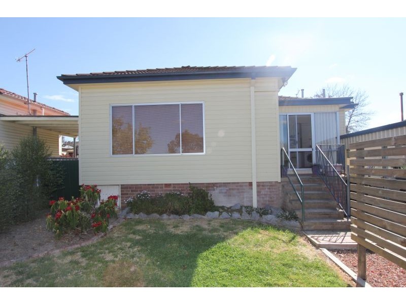 17 Godfrey Street, Goulburn NSW 2580