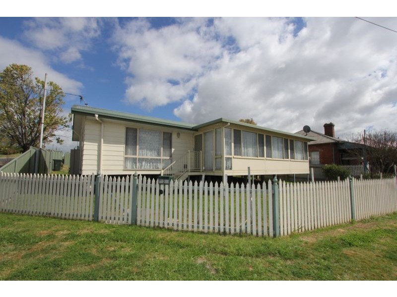 2 Sloane Street, Goulburn NSW 2580