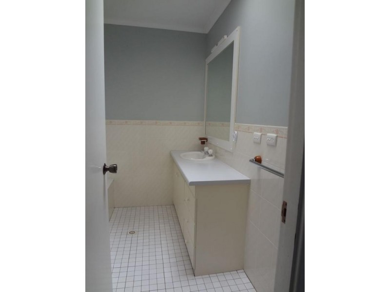 2/72 Lagoon Street, Goulburn NSW 2580