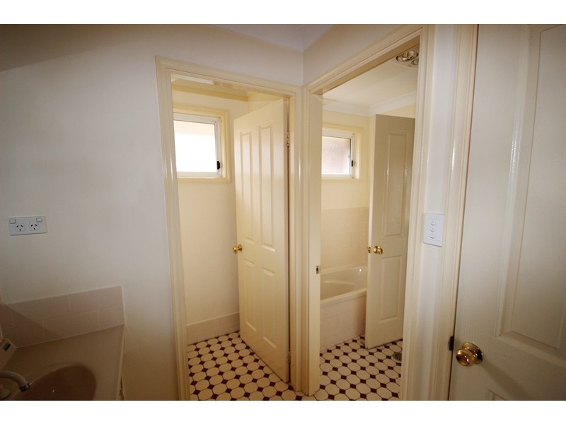 22 Rex Street, Goulburn NSW 2580