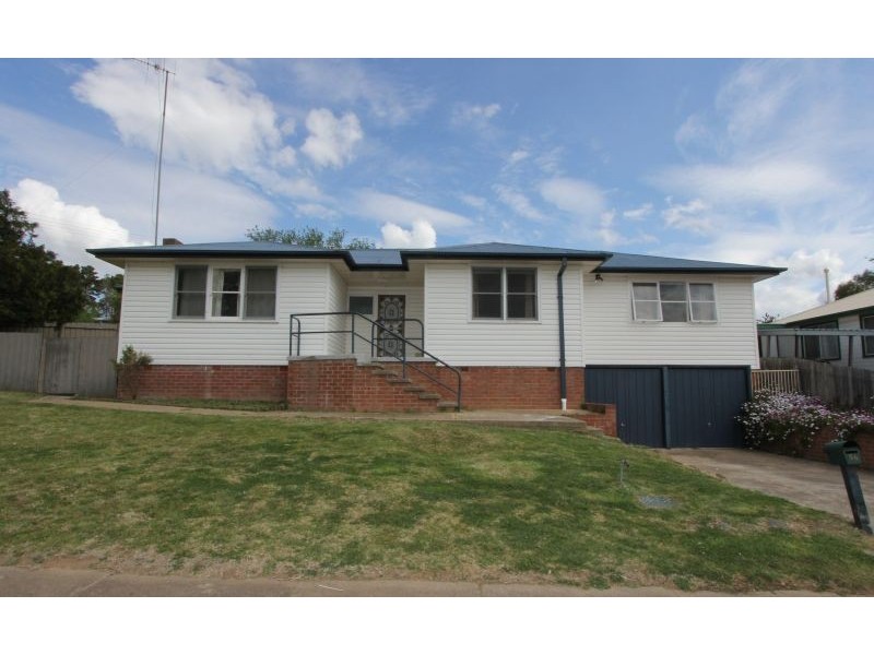 58 Lansdowne Street, Goulburn NSW 2580