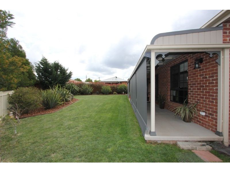 6 James Place, Goulburn NSW 2580