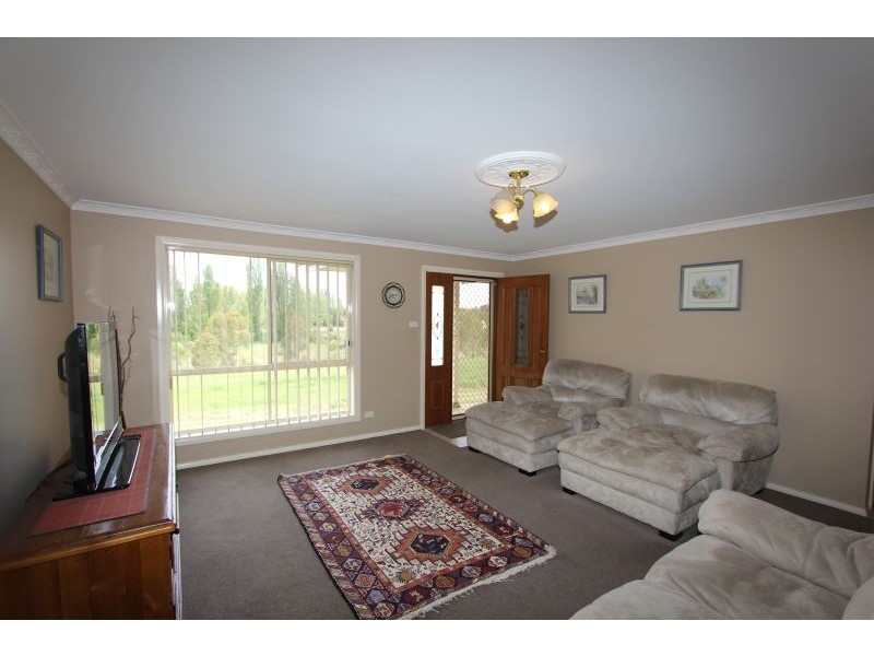 44 Jacqua Avenue, Goulburn NSW 2580