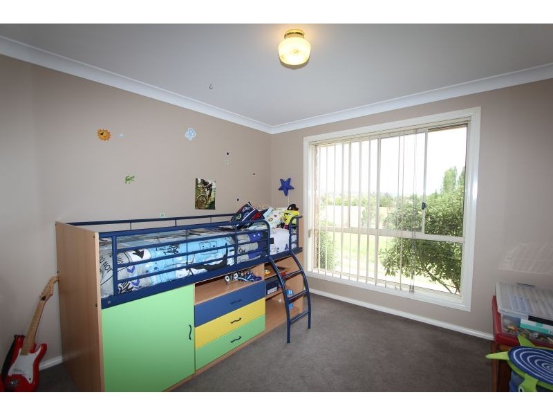 44 Jacqua Avenue, Goulburn NSW 2580