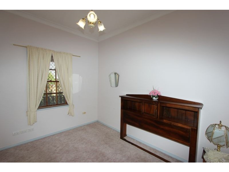 142 Bourke Street, Goulburn NSW 2580