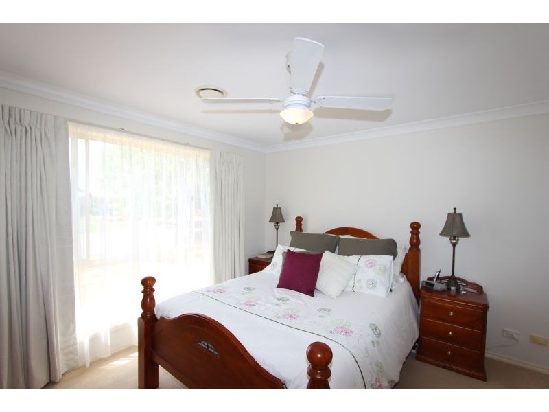 8 Constantina Circuit, Goulburn NSW 2580