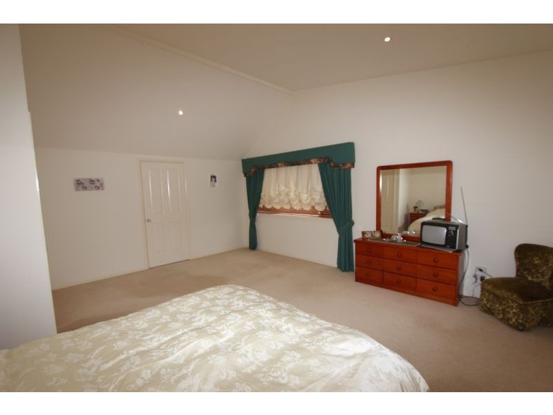 26 Constantina Circuit, Goulburn NSW 2580