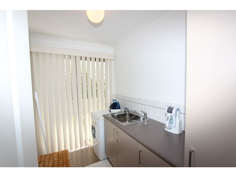 8 Barry Crescent, Goulburn NSW 2580