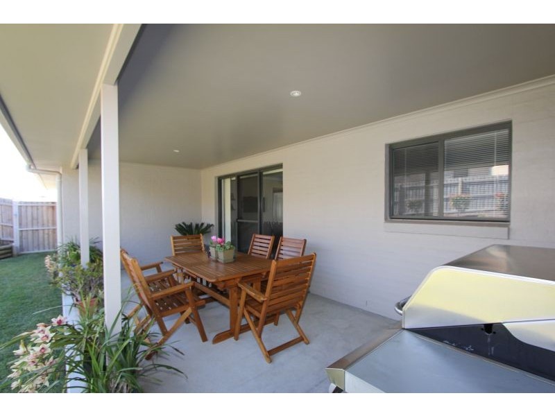 8 Barry Crescent, Goulburn NSW 2580