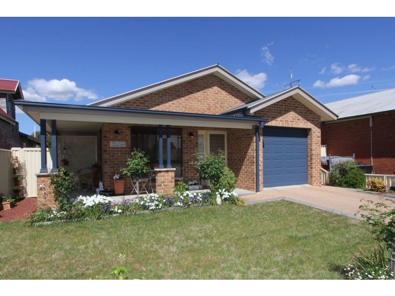 11 Bishop Street, Goulburn NSW 2580
