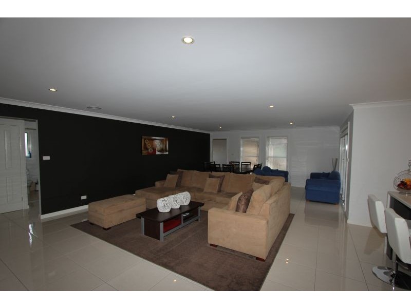 3 Ash Close, Goulburn NSW 2580