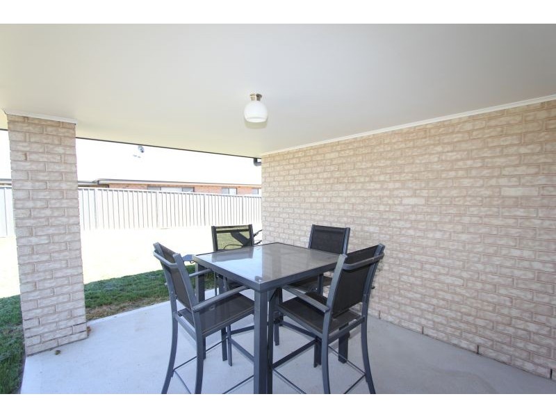 6 Baxter Place, Goulburn NSW 2580