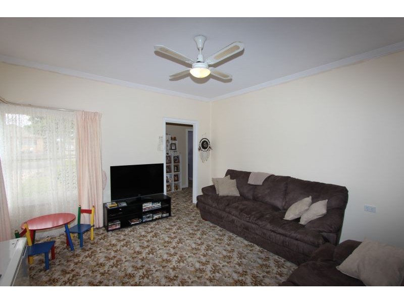 11 Ruby Street, Goulburn NSW 2580