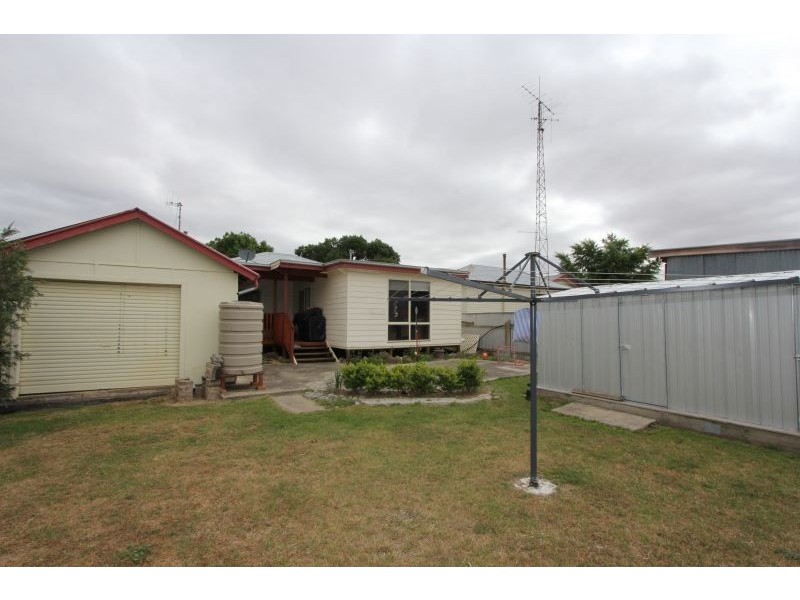 11 Ruby Street, Goulburn NSW 2580