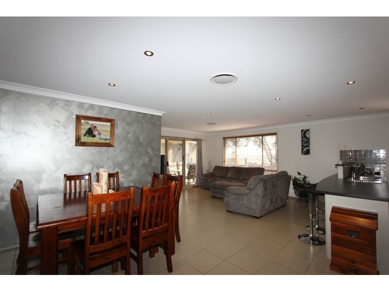 6 Red Gum Place, Goulburn NSW 2580