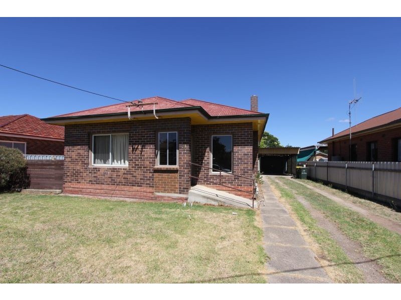 4 Wheatley Avenue, Goulburn NSW 2580