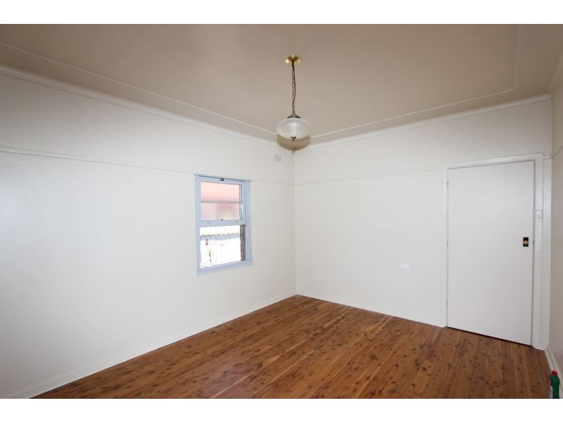 4 Wheatley Avenue, Goulburn NSW 2580