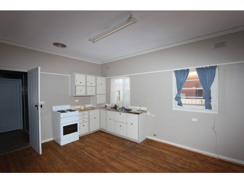 4 Wheatley Avenue, Goulburn NSW 2580