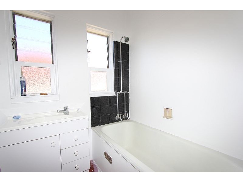 4 Wheatley Avenue, Goulburn NSW 2580