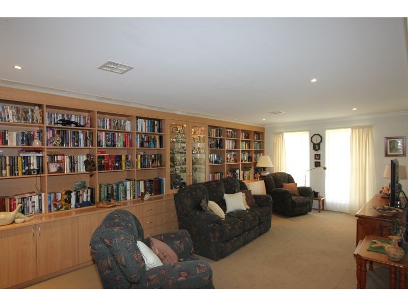 10 Clancy Place, Goulburn NSW 2580