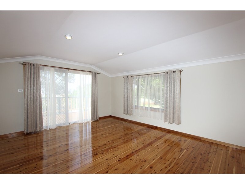 63 Lansdowne Street, Goulburn NSW 2580