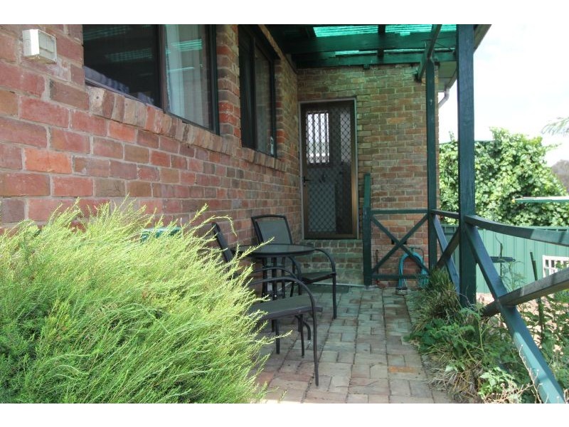 12 Victoria Parade, Goulburn NSW 2580