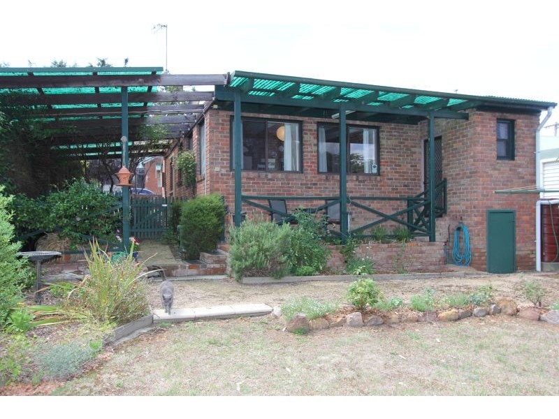 12 Victoria Parade, Goulburn NSW 2580