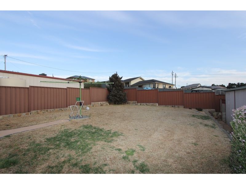 5 Leeson Street, Goulburn NSW 2580