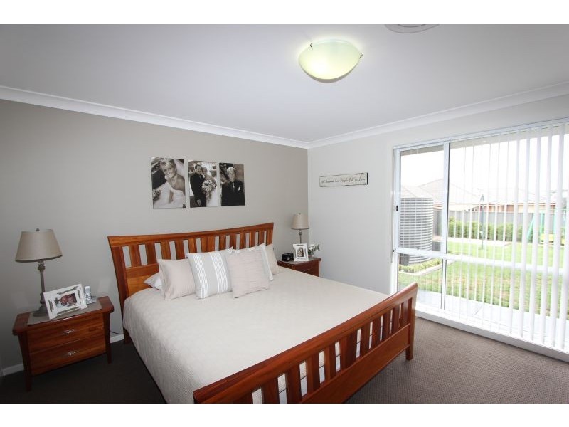 6 Hazelwood Place, Goulburn NSW 2580