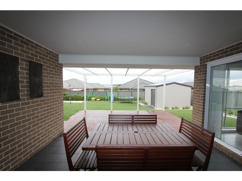 6 Hazelwood Place, Goulburn NSW 2580