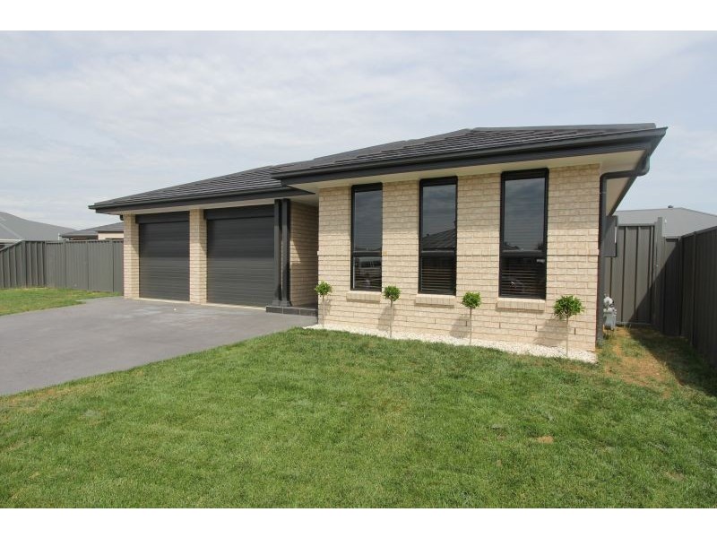 6 Baxter Place, Goulburn NSW 2580