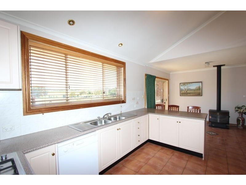 16 Run O Waters Drive, Goulburn NSW 2580