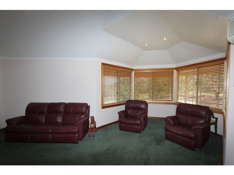 16 Run O Waters Drive, Goulburn NSW 2580