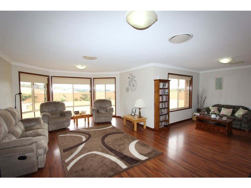 6 Bonnett Drive, Goulburn NSW 2580