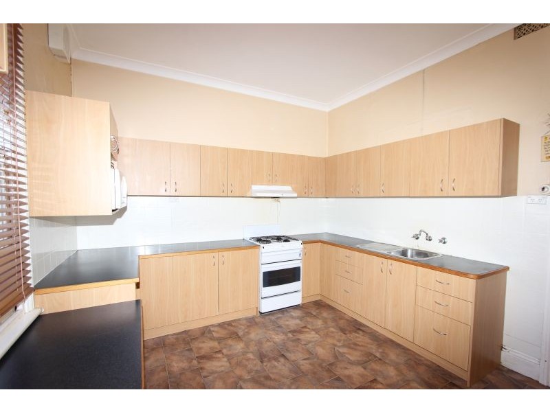 2 Horne Square, Goulburn NSW 2580