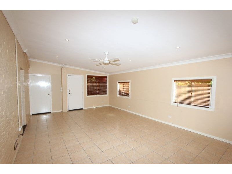 2 Horne Square, Goulburn NSW 2580