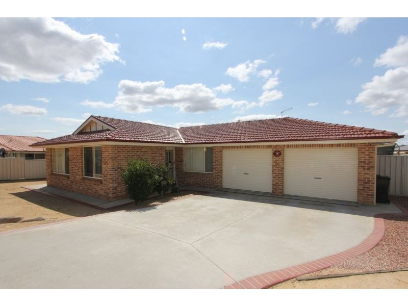 29 Crestwood Drive, Goulburn NSW 2580