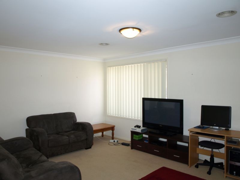 29 Crestwood Drive, Goulburn NSW 2580