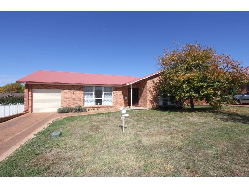 11 Lamarra Place, Goulburn NSW 2580