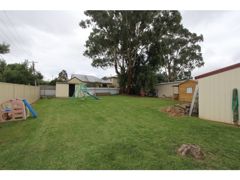 16 Garfield Avenue, Goulburn NSW 2580