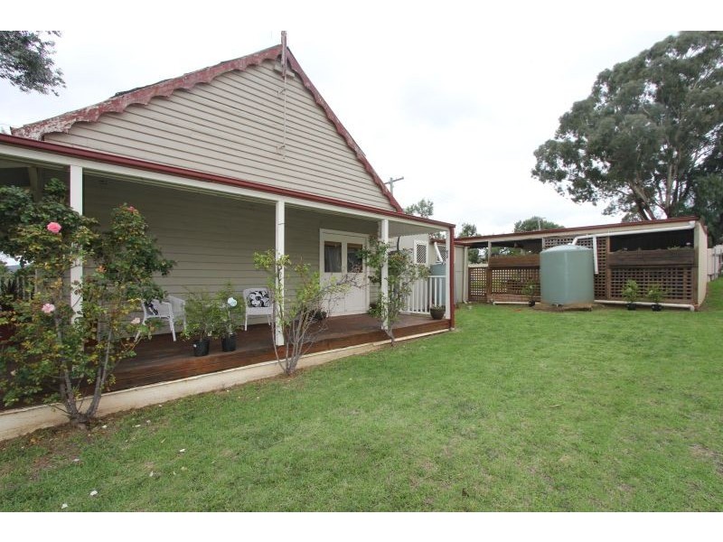 16 Garfield Avenue, Goulburn NSW 2580