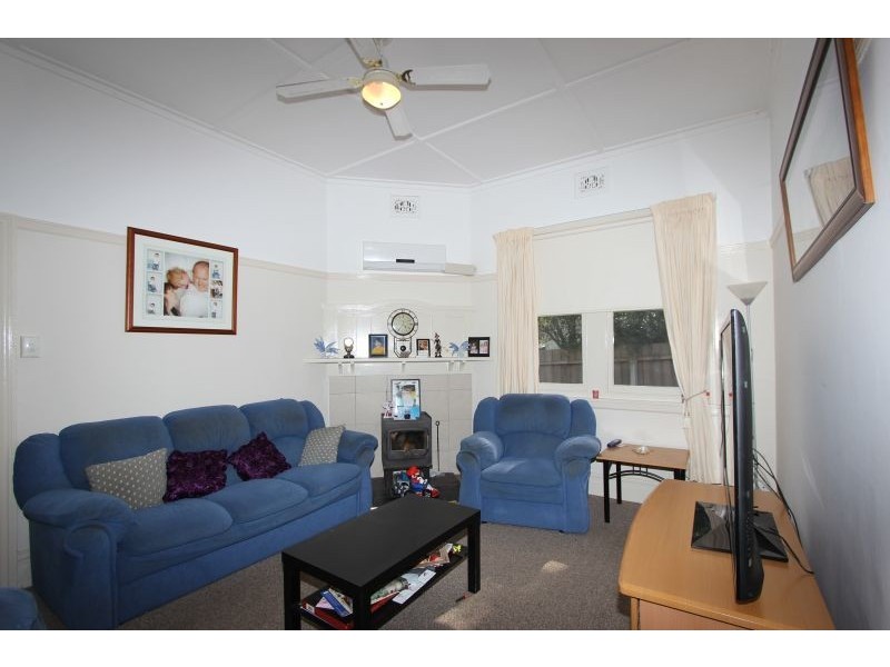 37 Buffalo Crescent, Goulburn NSW 2580